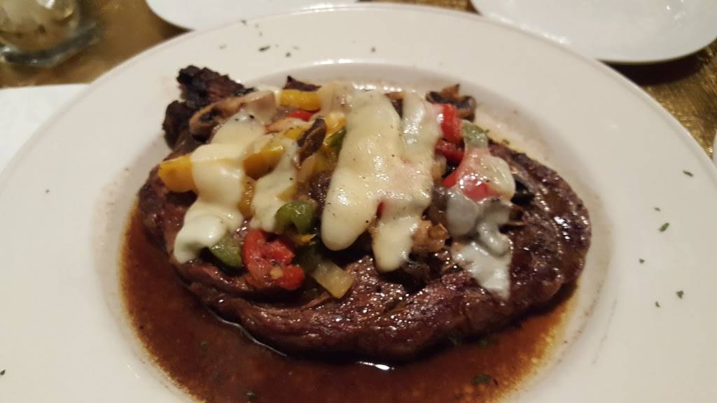 Flamingos Hollywood Steakhouse | restaurant | 660 N Gallatin Ave Ext, Uniontown, PA 15401, USA | 7244381993 OR +1 724-438-1993