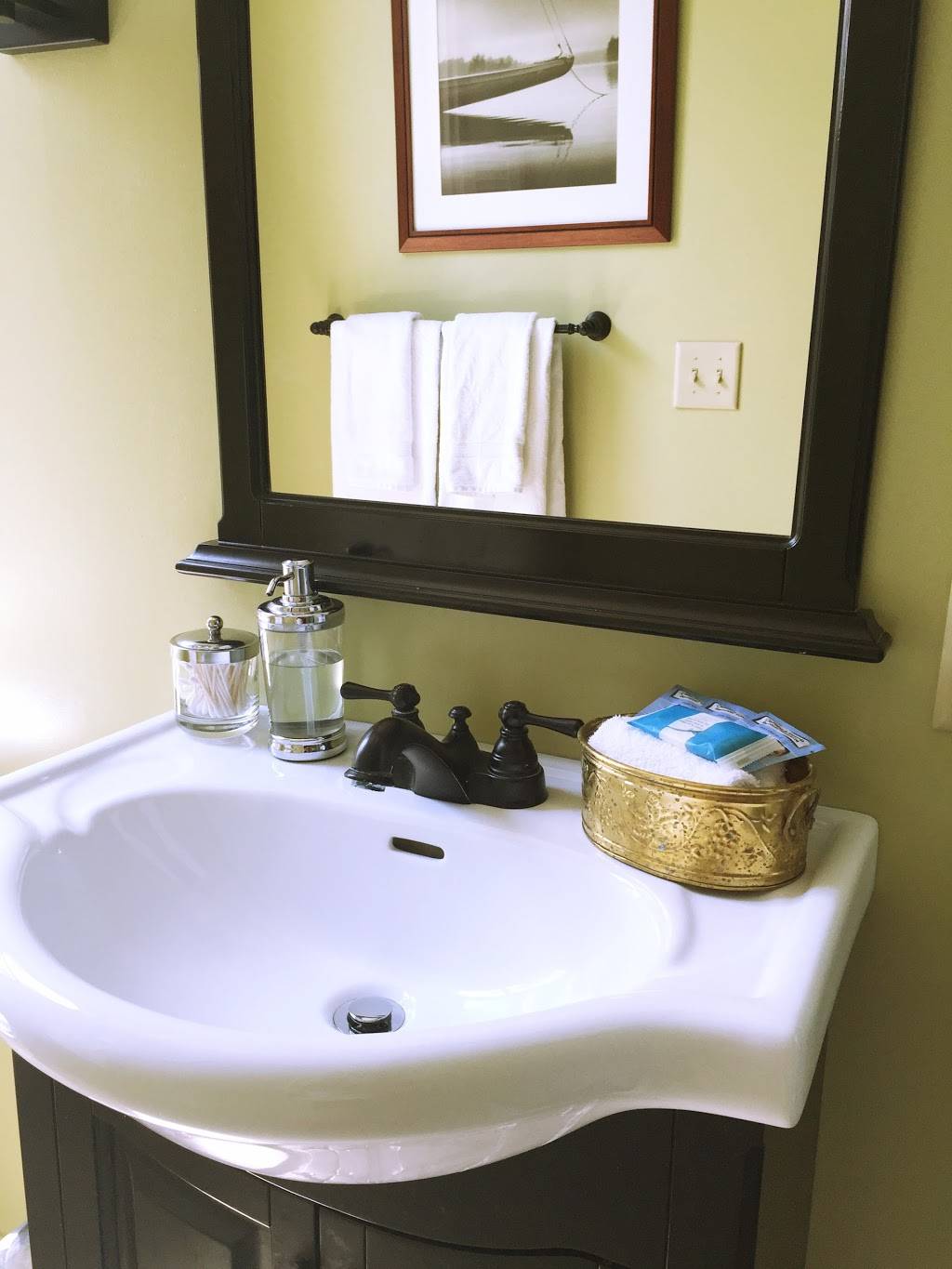 The Brewster Inn | restaurant | 6 Ledyard Ave, Cazenovia, NY 13035, USA | 3156559232 OR +1 315-655-9232