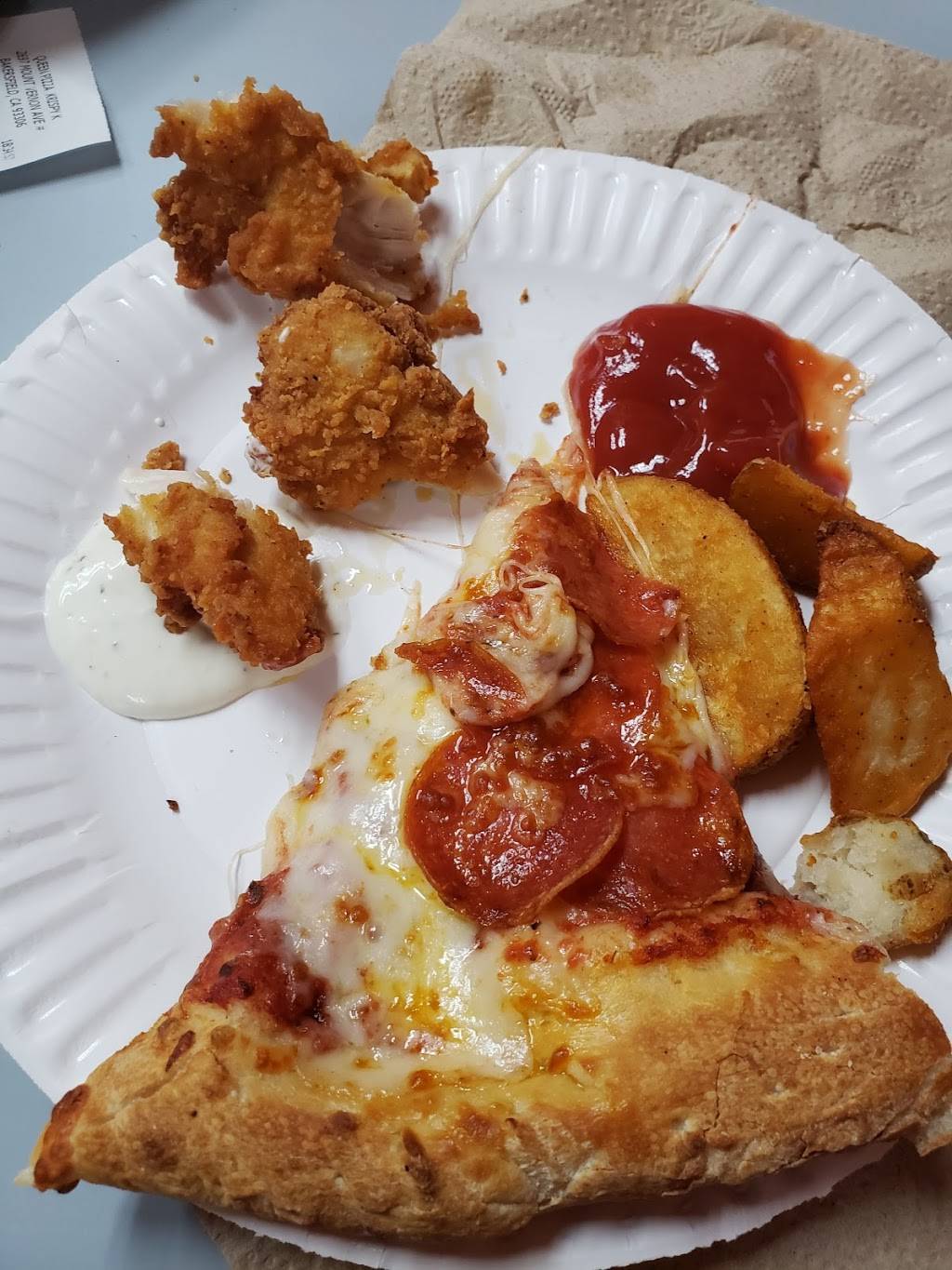 Queen Pizza & krispy Krunchy Chicken | restaurant | 2697 Mt Vernon Ave #B, Bakersfield, CA 93306, USA | 6614930205 OR +1 661-493-0205