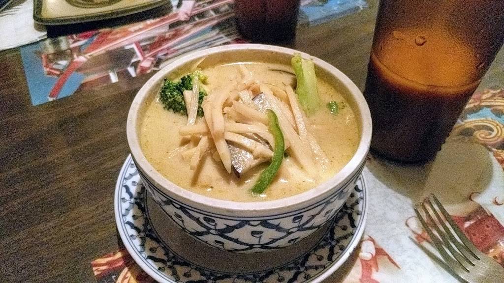 Bangkok Thai Restaurant | restaurant | 3520 S Washington Ave, Titusville, FL 32780, USA | 3212697001 OR +1 321-269-7001