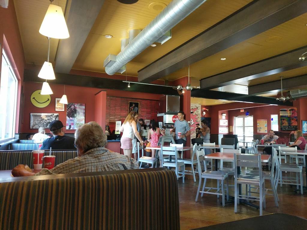 Raising Canes Chicken Fingers | meal takeaway | 2108 S College Ave, Fort Collins, CO 80525, USA | 9704821812 OR +1 970-482-1812