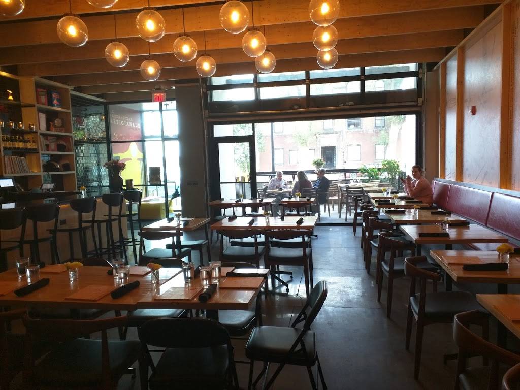 Via Farina | restaurant | 1108 S 10th St, Omaha, NE 68108, USA | 4025029880 OR +1 402-502-9880