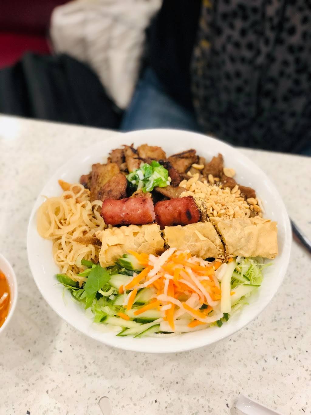 Pho My Tan Ky Restaurant | restaurant | 4025 Dorchester Rd, Niagara Falls, ON L2E 6N1, Canada | 2892962923 OR +1 289-296-2923