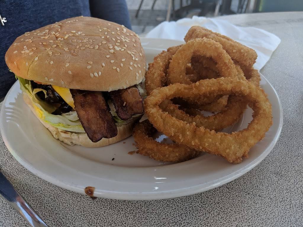 The Pub at Fiddlers Green | restaurant | 5176, 4745 Yorktown Ave, Los Alamitos, CA 90720, USA | 5627952168 OR +1 562-795-2168