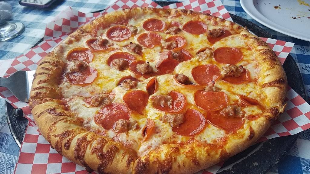 Hotties Pizza | restaurant | 440 Fair Dr #106, Costa Mesa, CA 92626, USA | 9496506205 OR +1 949-650-6205