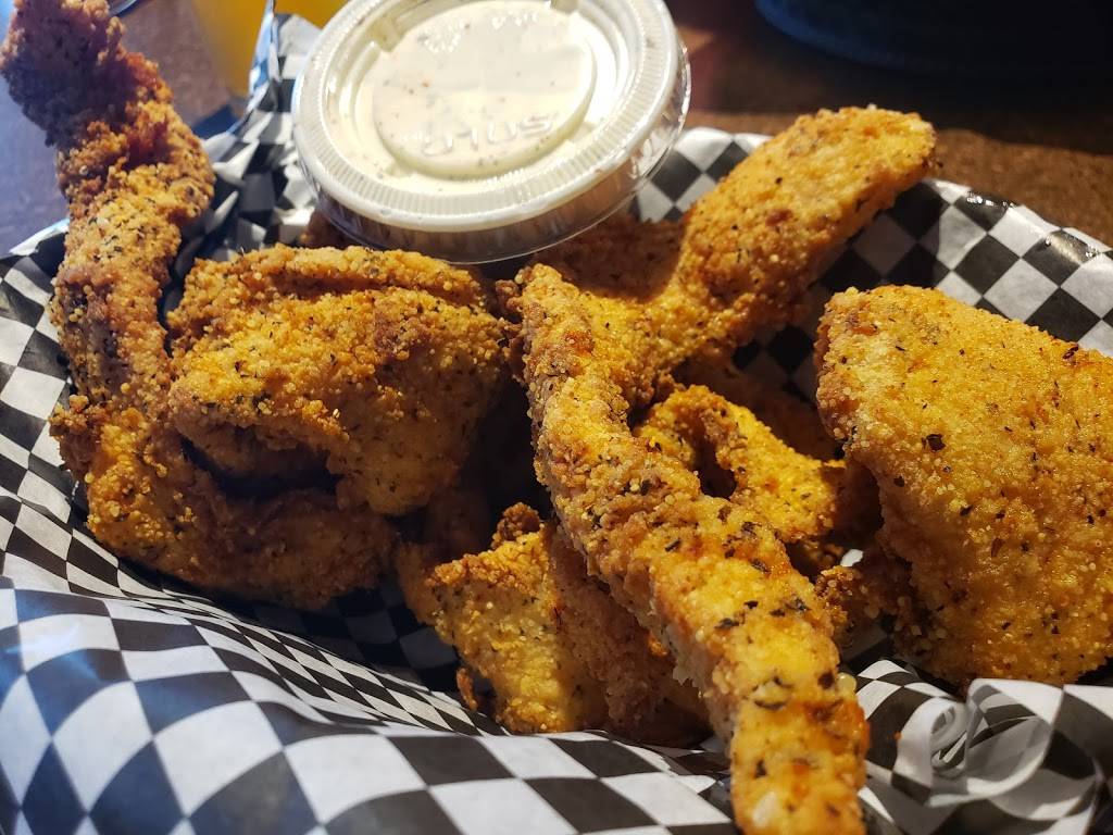 Uptown Food & Beverage Co. | restaurant | 302 SW Maple St, Ankeny, IA 50023, USA | 5159641800 OR +1 515-964-1800