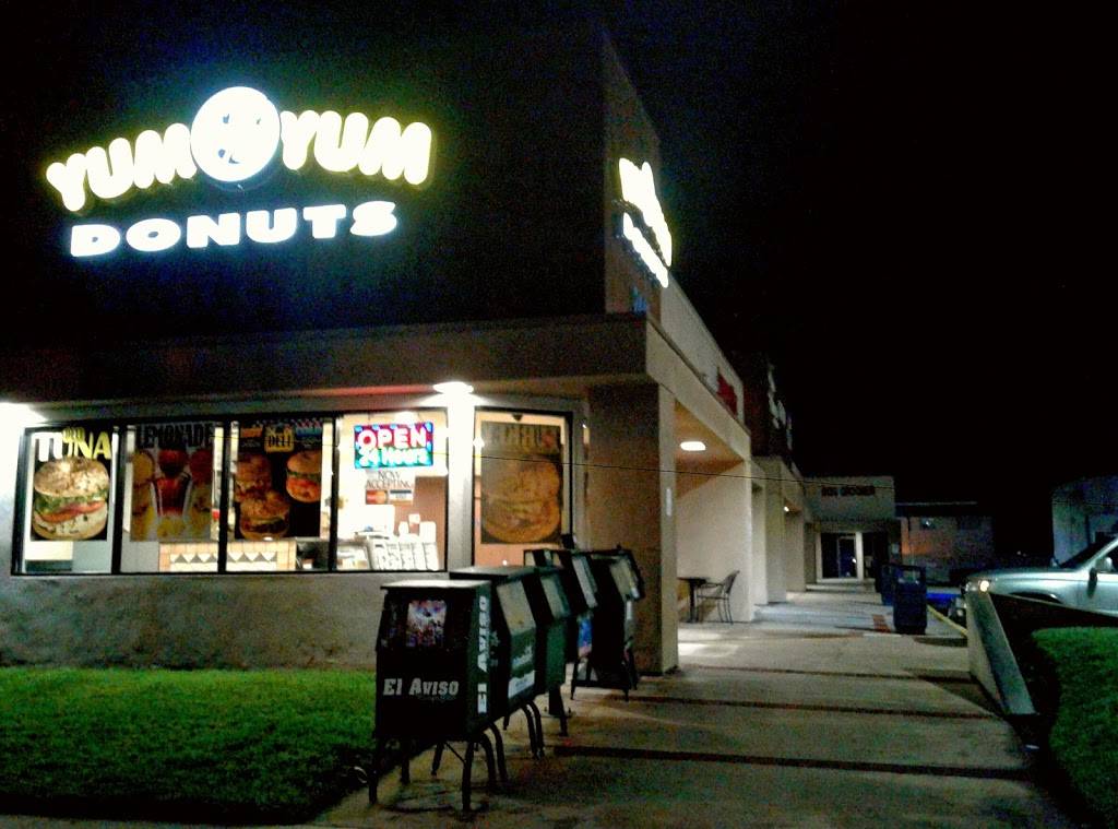 Yum Yum Donuts | cafe | 2441 N Tustin Ave, Santa Ana, CA 92705, USA | 7148349799 OR +1 714-834-9799