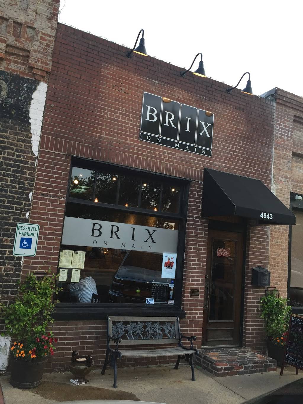 BRIX On Main | restaurant | 4843 N Main St, Acworth, GA 30101, USA | 7706930077 OR +1 770-693-0077
