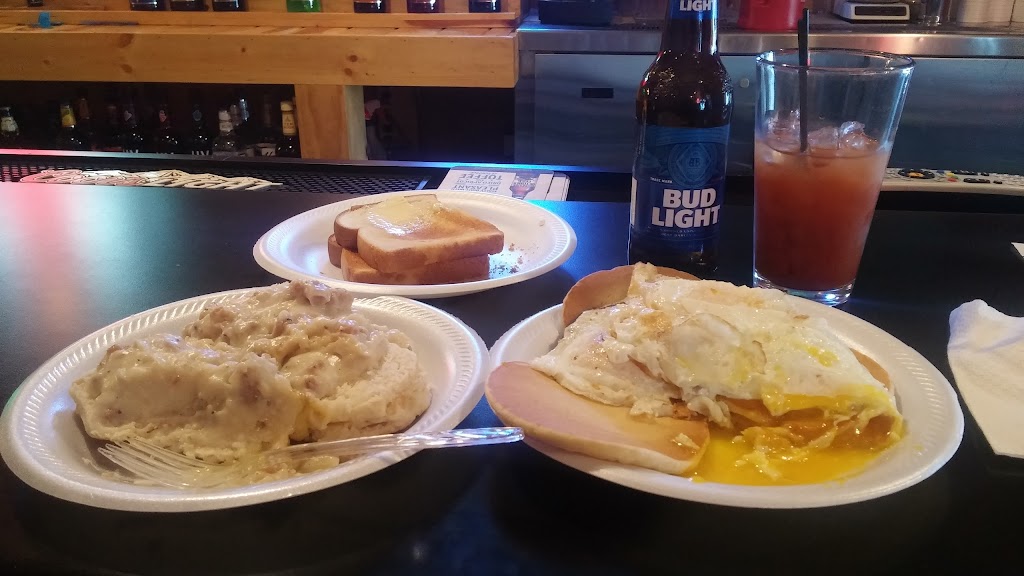 Misfits Pub and Grub | restaurant | 607 SE 30th St, Des Moines, IA 50317, USA | 5157772454 OR +1 515-777-2454