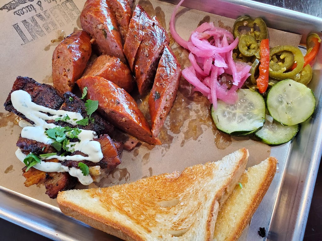 Burnt Bbq & Tacos | restaurant | 2929 Custer Rd Suite 302-D, Plano, TX 75075, USA | 4697860078 OR +1 469-786-0078