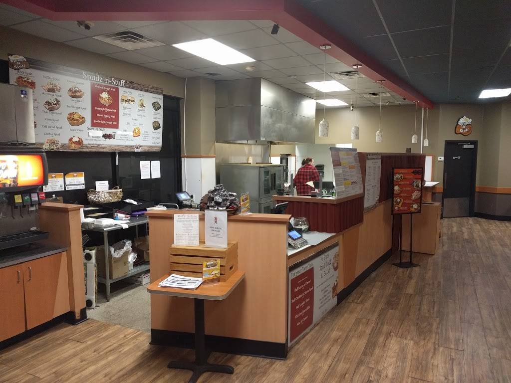 Spudz-N-Stuff | restaurant | 4222 Bell Rd, Newburgh, IN 47630, USA | 8124906070 OR +1 812-490-6070