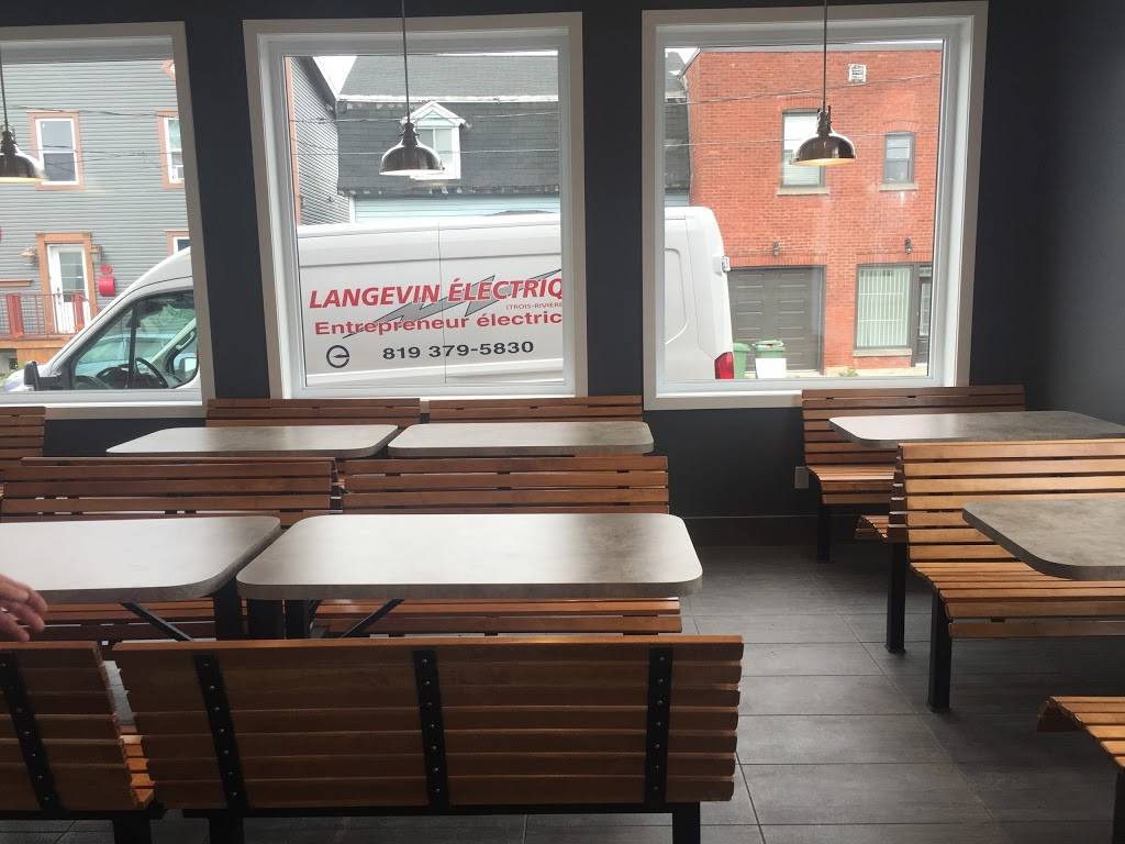 Rôtisseries Ti-Coq (Centreville) | restaurant | 1595 Rue Bellefeuille, Trois-Rivières, QC G9A 3V1, Canada | 8193744419 OR +1 819-374-4419