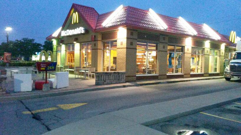 McDonalds | cafe | 100 Jamieson Pkwy, Cambridge, ON N3C 4B3, Canada | 5192201617 OR +1 519-220-1617