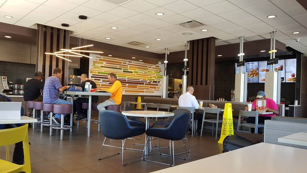 McDonalds | cafe | 3830 S Orange Blossom Trail, Orlando, FL 32805, USA | 4078393840 OR +1 407-839-3840