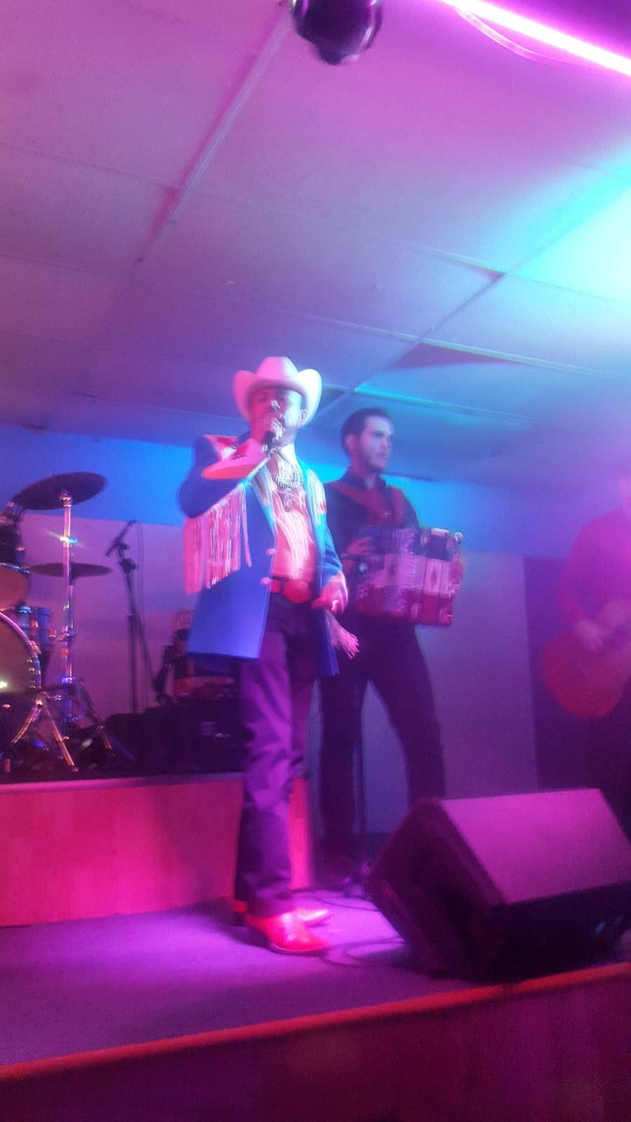 Remmys | Nightclub, Sports Bar, Restaurant | night club | 3180 Lancaster Dr NE, Salem, OR 97305, USA | 9712181589 OR +1 971-218-1589