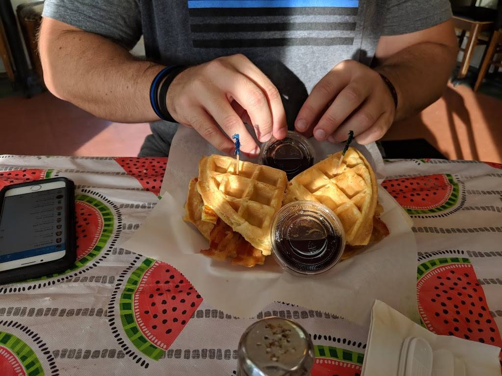 Boulevard Café | restaurant | 1201 Ocean Blvd, St Simons, GA 31522, USA | 9126342415 OR +1 912-634-2415