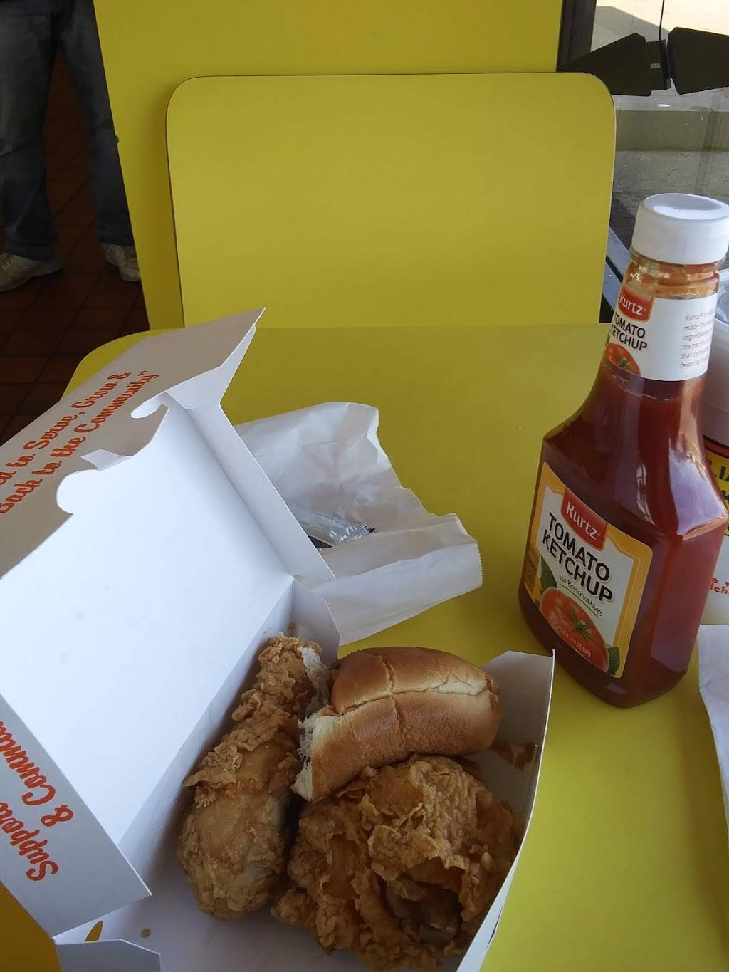 Williams Chicken | restaurant | 407 N Lamar St, Dallas, TX 75202, USA | 4699414891 OR +1 469-941-4891