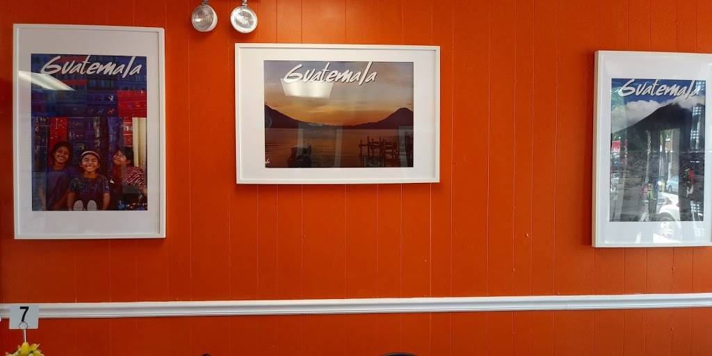 Antojitos Guatemaltecos | restaurant | 5823 W Fullerton Ave, Chicago, IL 60639, USA | 7734173400 OR +1 773-417-3400