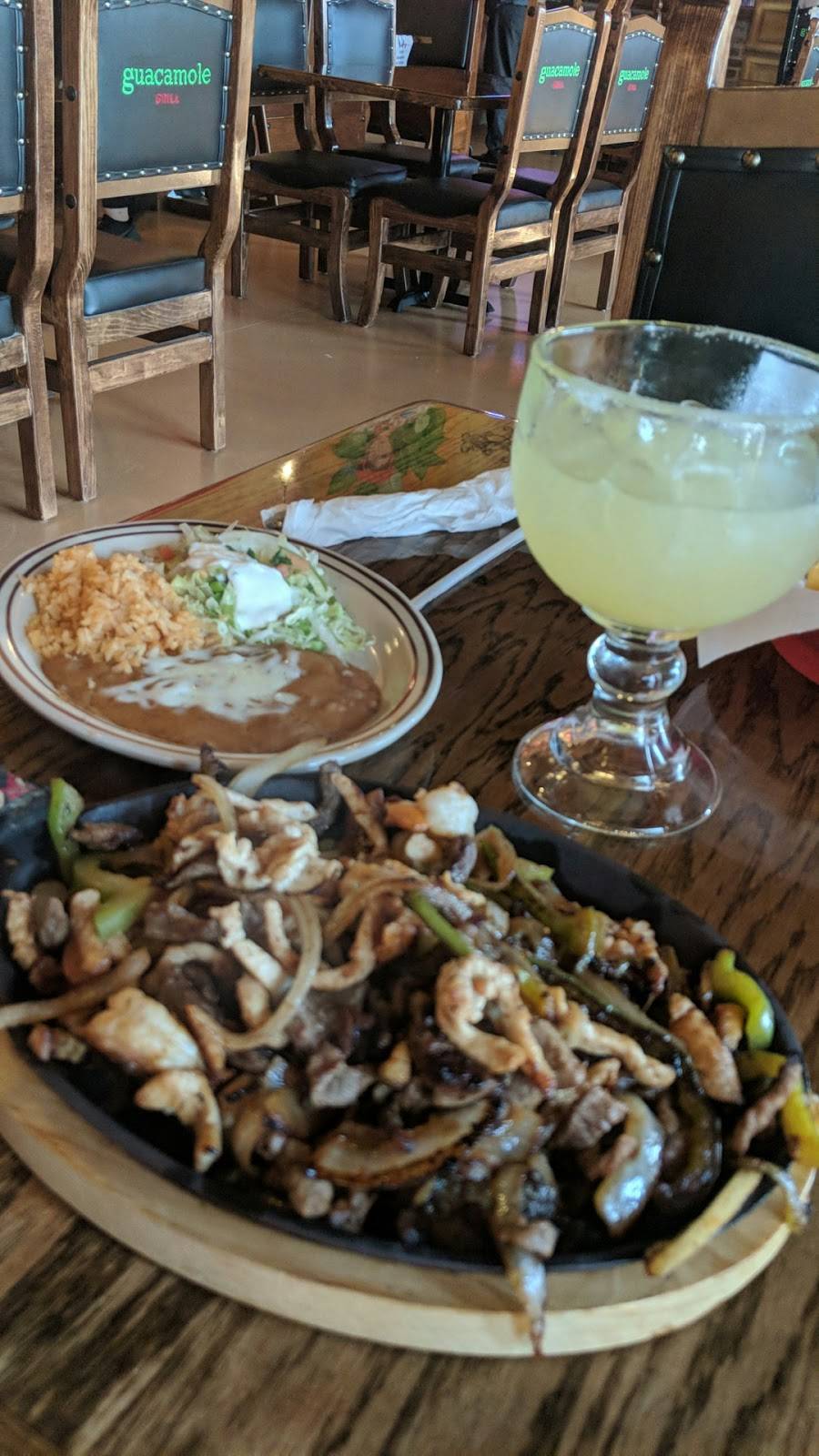 Guacamole Grill | restaurant | 506 Knox Square Dr, Galesburg, IL 61401, USA | 3099734101 OR +1 309-973-4101