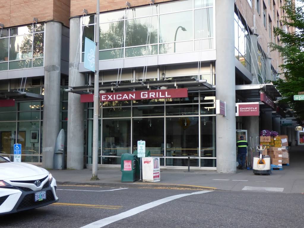 Chipotle Mexican Grill | restaurant | 1948 SW Broadway, Portland, OR 97201, USA | 5032742002 OR +1 503-274-2002
