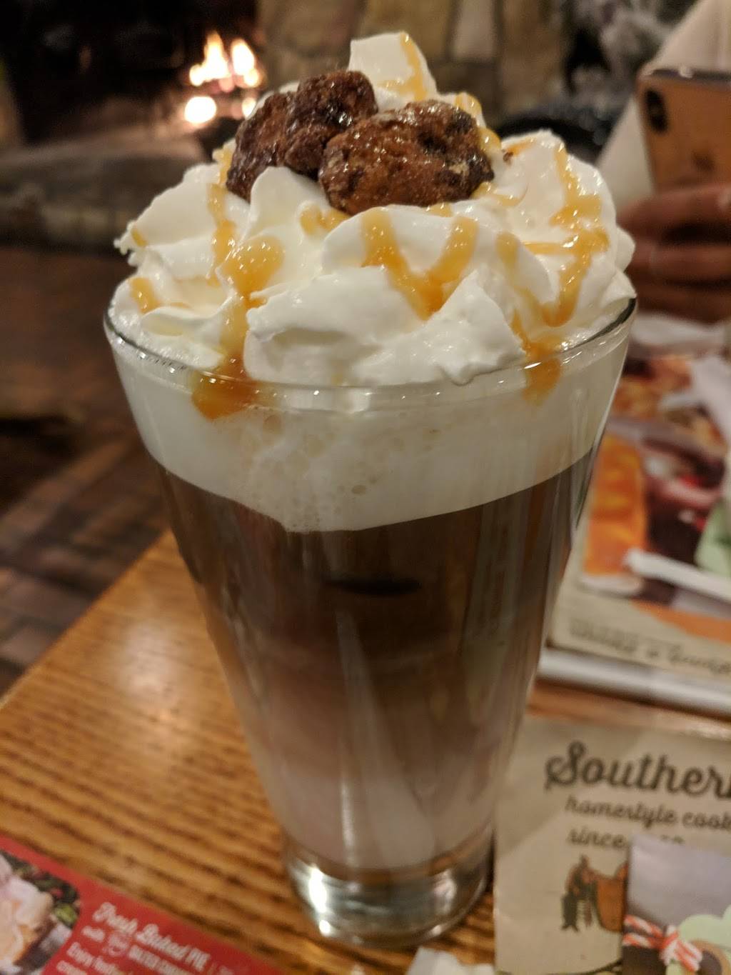 Cracker Barrel Old Country Store | restaurant | 889 S Stemmons Fwy, Lewisville, TX 75067, USA | 9724366813 OR +1 972-436-6813