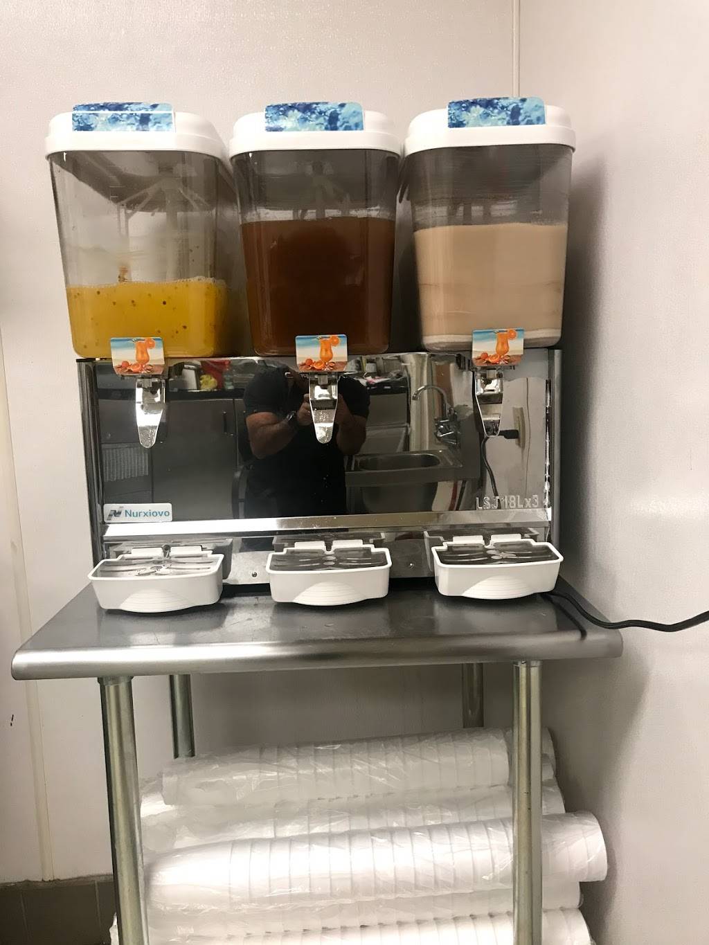 Mi Salvador Pupuseria | restaurant | 1620 Lime Kiln Rd, Green Bay, WI 54311, USA | 9205440057 OR +1 920-544-0057