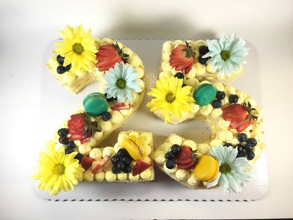 Icings R us | bakery | 2672 Windsor Hill Dr, Windermere, FL 34786, USA | 4075308940 OR +1 407-530-8940