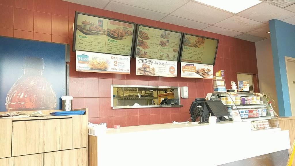 Mary Browns Chicken & Taters | restaurant | 15 Taunton Rd E, Oshawa, ON L1G 3T6, Canada | 9055766279 OR +1 905-576-6279