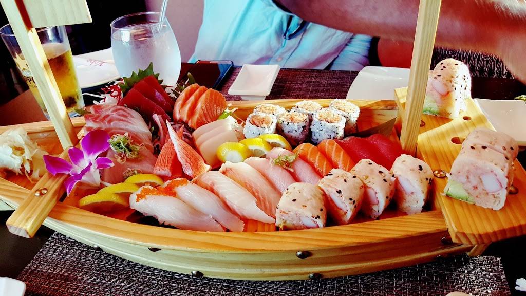 Kobe Hibachi Steakhouse and Sushi | restaurant | 111 Jericho Turnpike, Jericho, NY 11753, USA | 5163335588 OR +1 516-333-5588