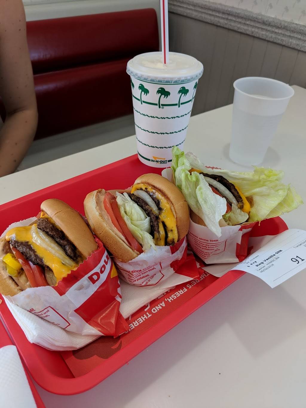 In-N-Out Burger | restaurant | 27700 Jefferson Ave, Temecula, CA 92590, USA | 8007861000 OR +1 800-786-1000