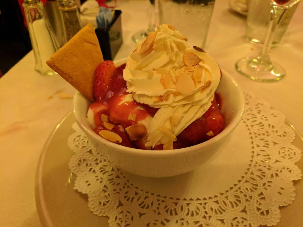 Le Refuge Restaurant | restaurant | 127 N Washington St, Alexandria, VA 22314, USA | 7035484661 OR +1 703-548-4661