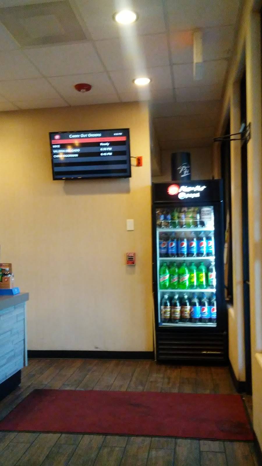 Pizza Hut | meal delivery | 3055 Coors Blvd NW, Albuquerque, NM 87121, USA | 5058733753 OR +1 505-873-3753