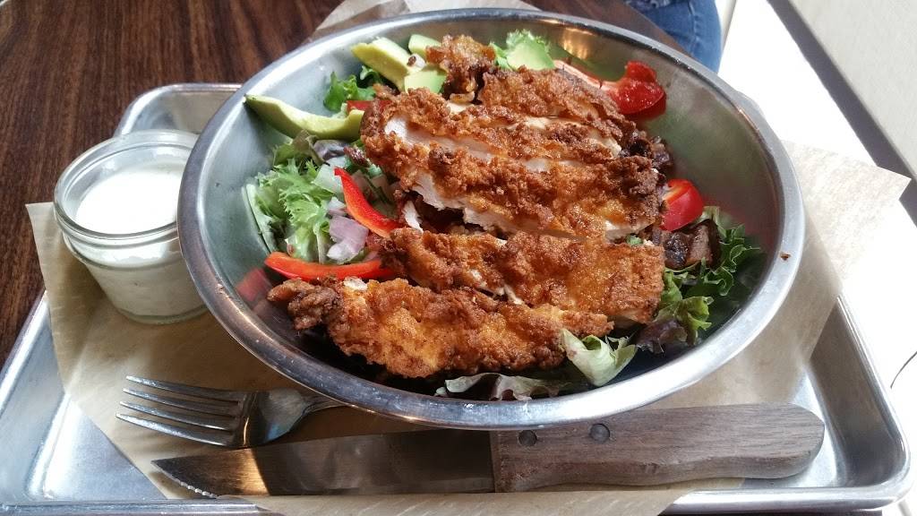 CRAFTY BURGR N Tap | restaurant | 17015 Kenton Dr, Cornelius, NC 28031, USA | 7049975388 OR +1 704-997-5388