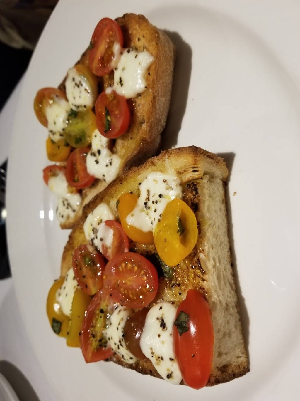 Enzos on the Lake | restaurant | 1130 S US Hwy 17 92, Longwood, FL 32750, USA | 4078349872 OR +1 407-834-9872