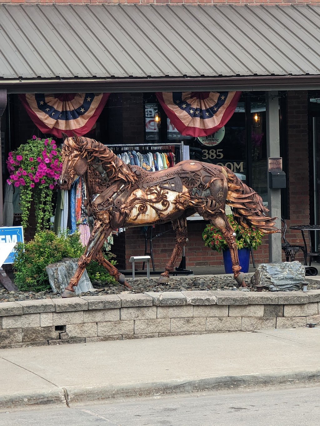 Tin City Saloon | restaurant | 240 Main St, Hill City, SD 57745, USA | 6055749093 OR +1 605-574-9093