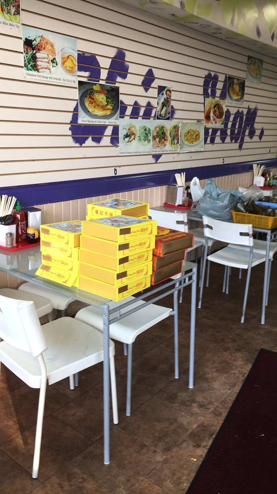 Thuy Restaurant | restaurant | 3-2437 Finch Ave W, North York, ON M9M 2E7, Canada | 4167408808 OR +1 416-740-8808