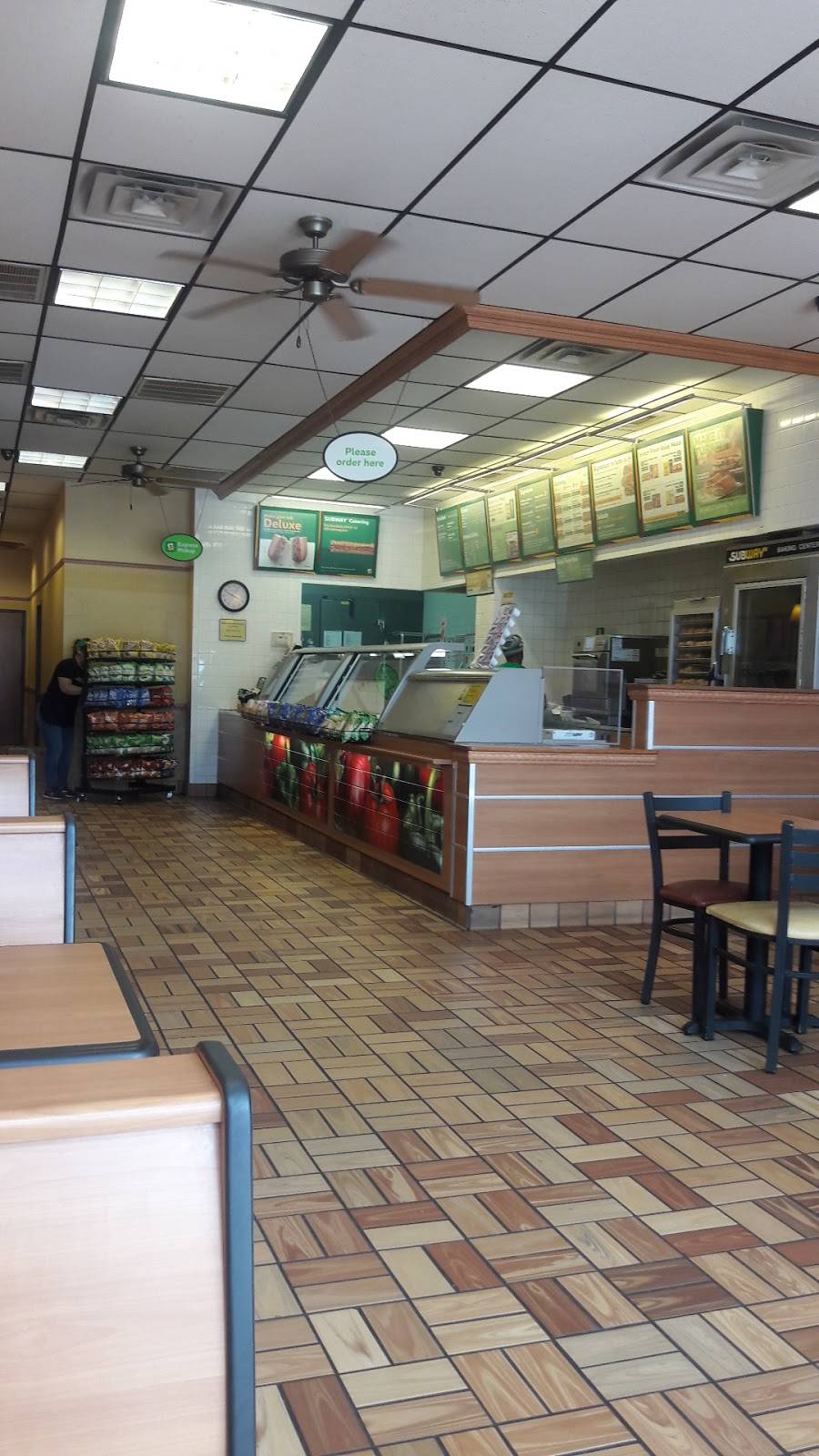 Subway | restaurant | 4520 Frankford Rd Suite A800 Frankford, Pavilion Shop Ctr, Dallas, TX 75287, USA | 9728188787 OR +1 972-818-8787