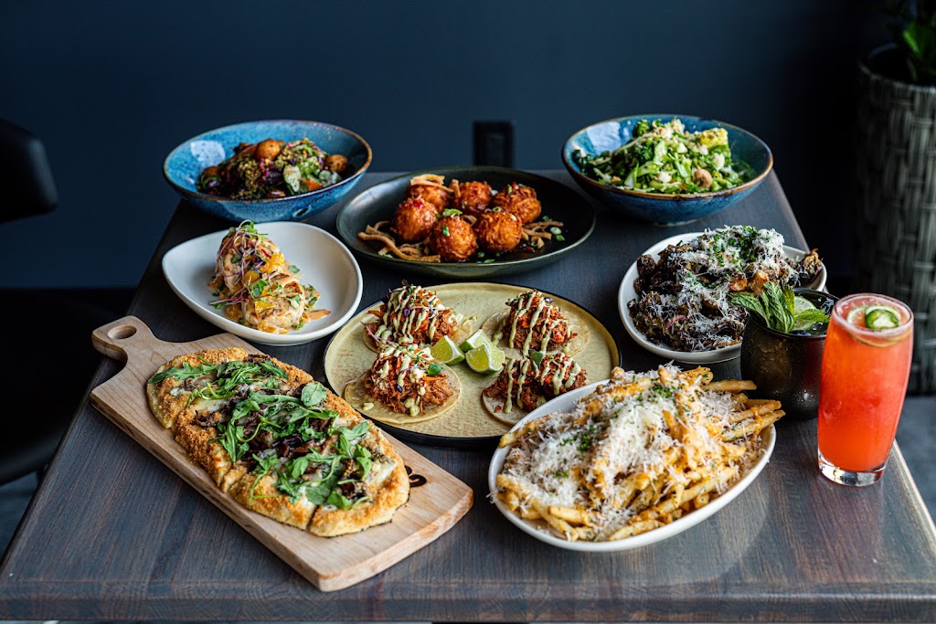 402 Eat + Drink | restaurant | 17305 Davenport St Q-115, Omaha, NE 68118, USA | 4026195474 OR +1 402-619-5474