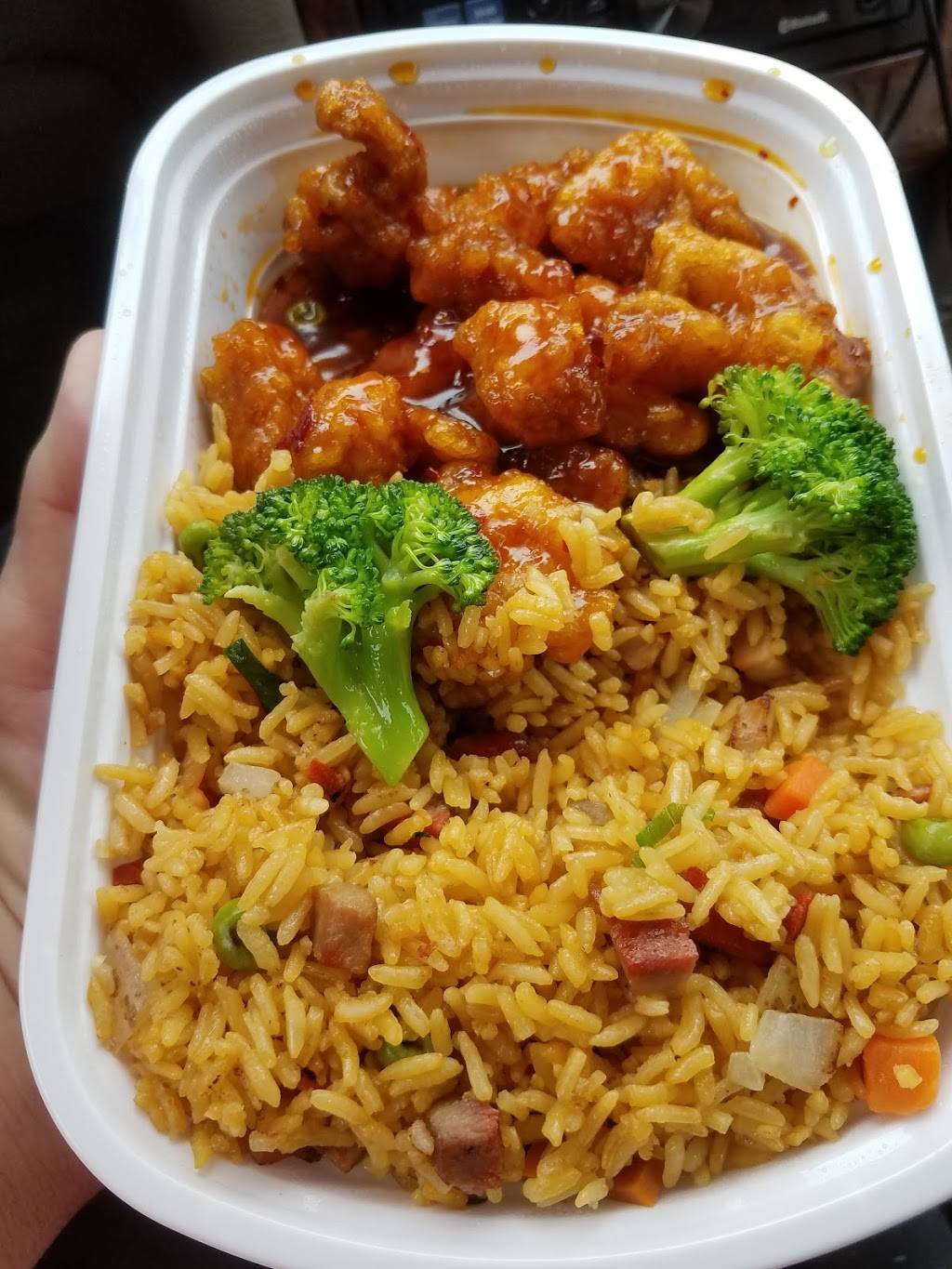 ChowFun Express | restaurant | 12205, 1704 Western Ave, Albany, NY 12203, USA | 5184565874 OR +1 518-456-5874