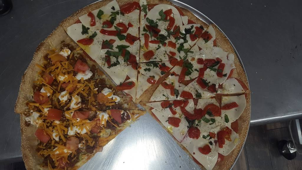 Isabellas Pizza | restaurant | 142 Connetquot Ave, East Islip, NY 11730, USA | 6312242699 OR +1 631-224-2699