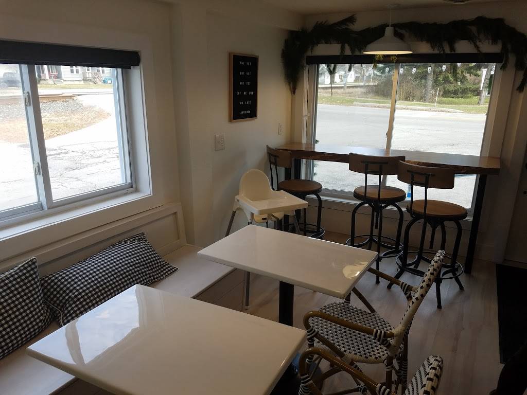 Local Roots Juice Co. | restaurant | 306 Elm St, Perrysburg, OH 43551, USA | 5673318037 OR +1 567-331-8037