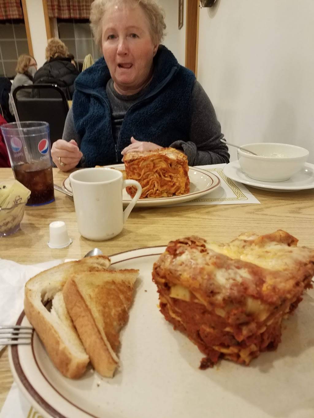 Burlington Cafe | restaurant | RR 50, Burlington, WV 26710, USA | 3042895499 OR +1 304-289-5499