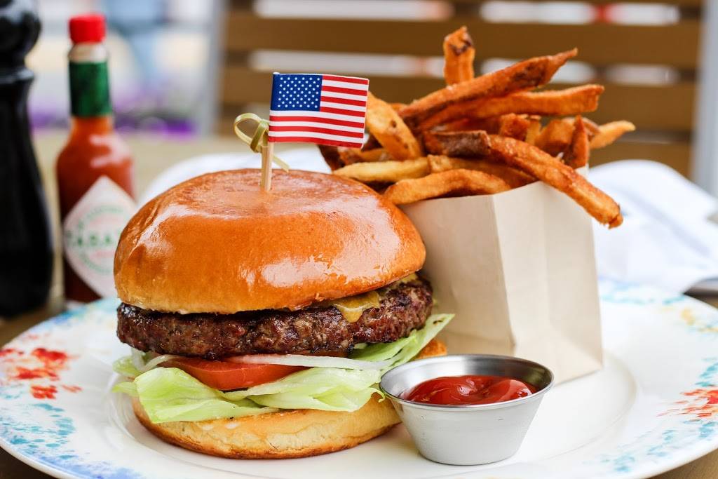 The Walrus Oyster & Ale House | restaurant | 10300 Little Patuxent Pkwy Suite 3030, Columbia, MD 21044, USA | 4107305738 OR +1 410-730-5738