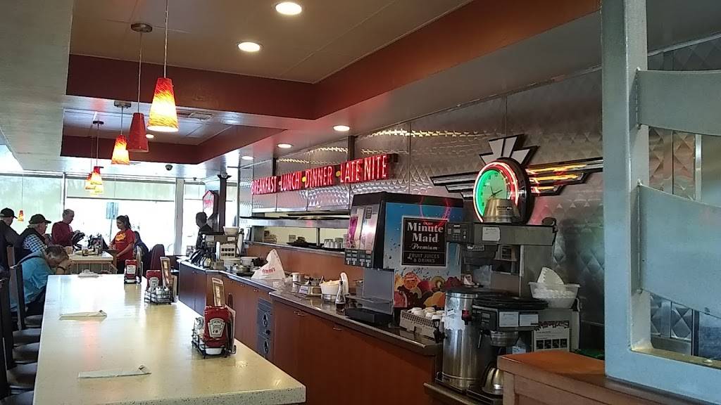 Dennys | restaurant | 2608 Hilltop Dr, Redding, CA 96002, USA | 5302216966 OR +1 530-221-6966