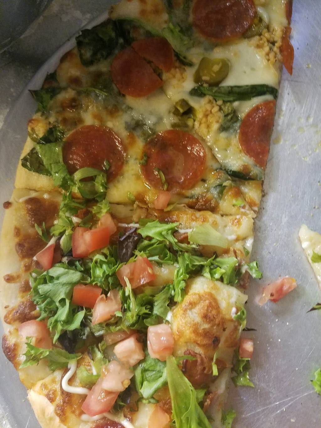 Upper Crust Pizza | restaurant | 249 E Hampton Rd, Milwaukee, WI 53217, USA | 4143326820 OR +1 414-332-6820