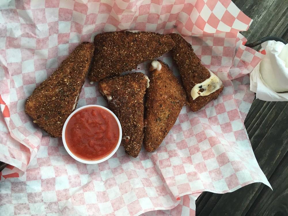 Churchills Bar & Grill | restaurant | 16687 W Airport Blvd, Sugar Land, TX 77498, USA | 2813250095 OR +1 281-325-0095