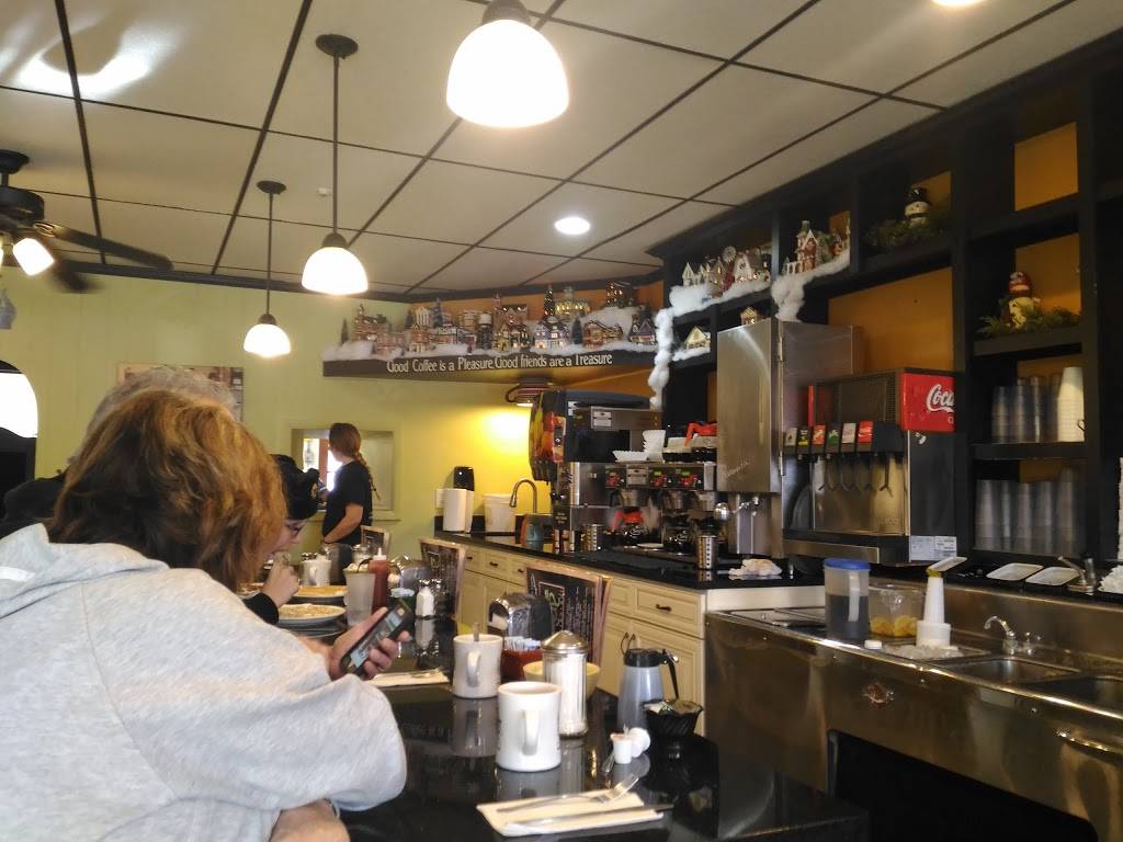 Koffee Kup Restaurant | restaurant | 30 E Main St, Lake Zurich, IL 60047, USA | 8474388110 OR +1 847-438-8110