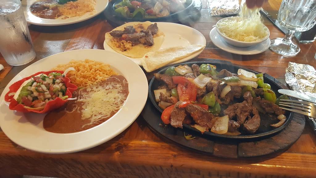 El Porton of Midway | restaurant | 4902 Atlanta Hwy, Alpharetta, GA 30004, USA | 6783938888 OR +1 678-393-8888