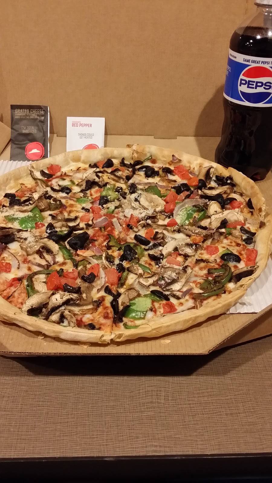 Pizza Hut | restaurant | 3555 S 27th St, Milwaukee, WI 53221, USA | 4143833633 OR +1 414-383-3633