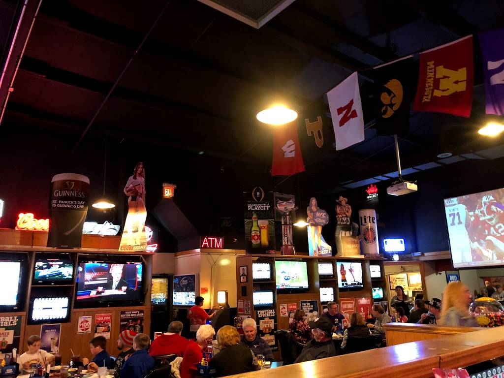Big Red Restaurant & Sports Bar - Lincoln West | restaurant | 955 W O St, Lincoln, NE 68528, USA | 4024347789 OR +1 402-434-7789